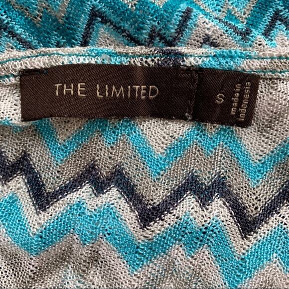 The Limited Flutter Sleeve Geometric Print Top - Picture 5 of 7